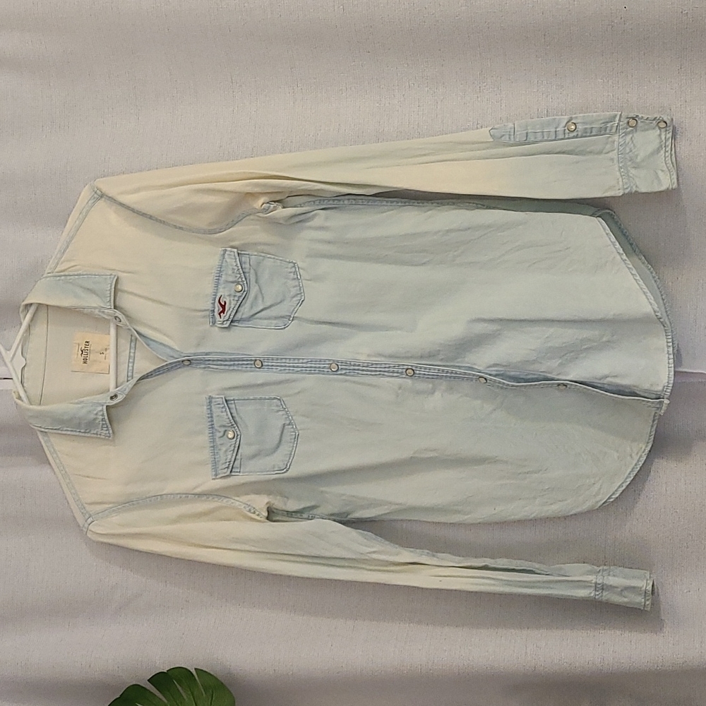 Hollister faded chambray shirt